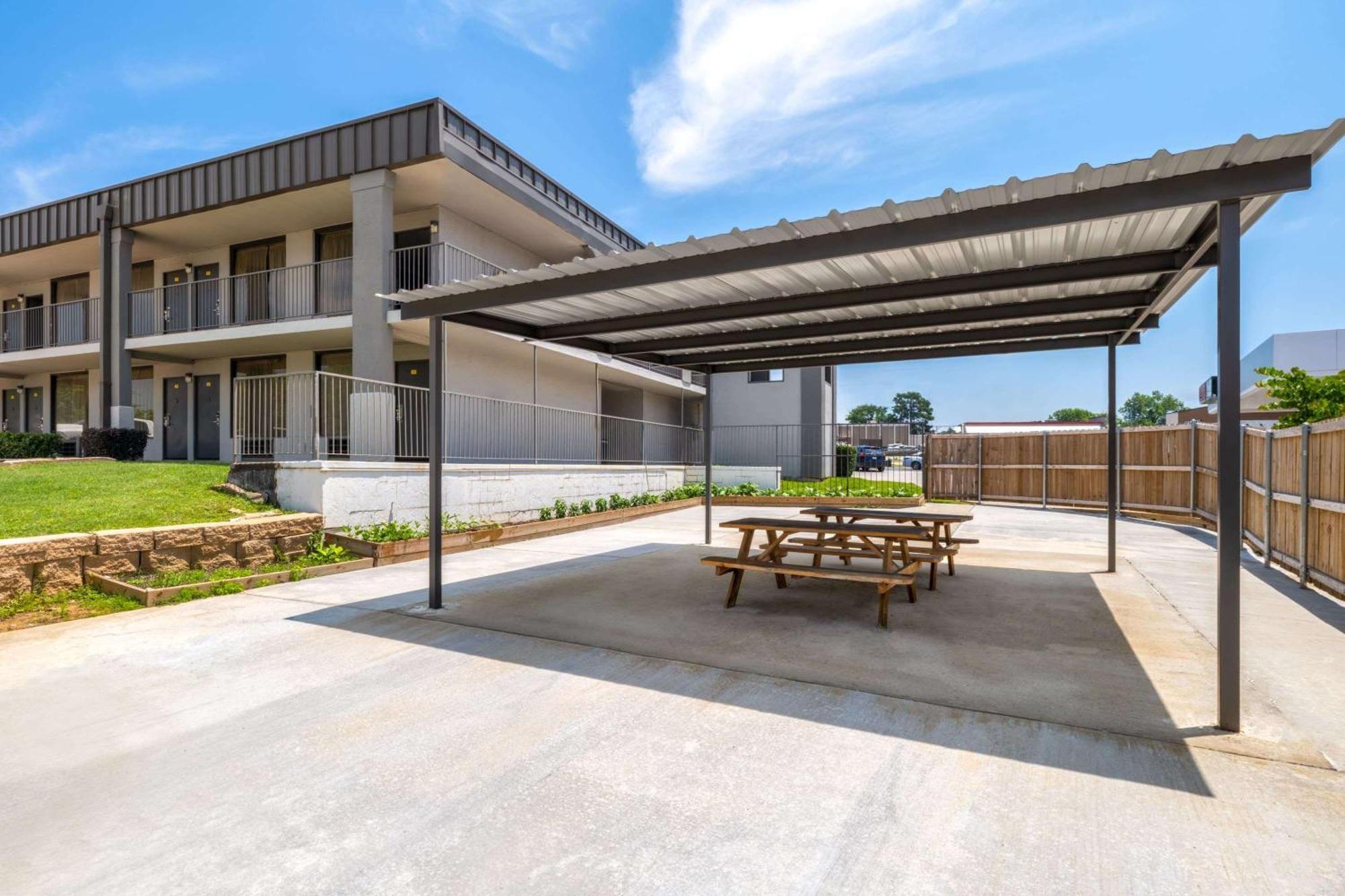 Motel Super 8 By Wyndham Longview/North Exterior foto